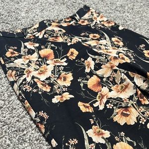 H&M Black Floral Pants size 6